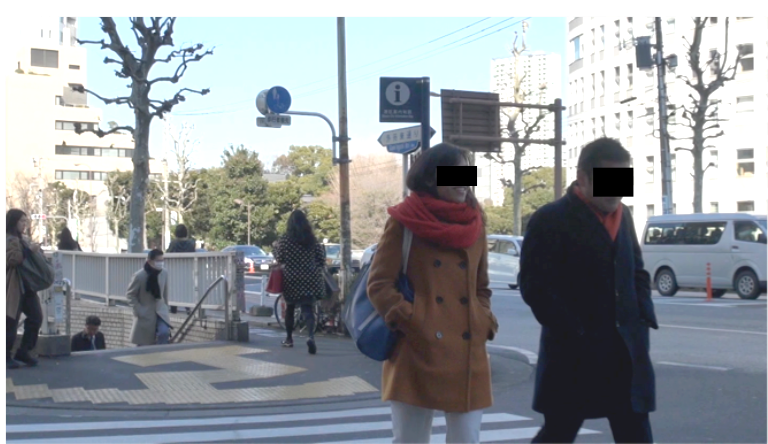 【13時23分】A子と浮気相手の男性が外苑東通りを南方面に徒歩で移動